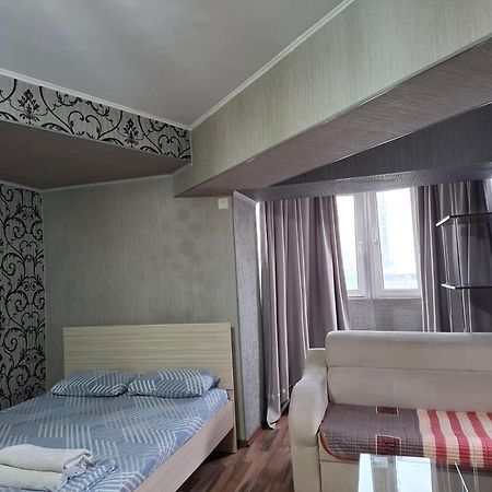Apartment In Street Kievskaya 49 Bishkek Ngoại thất bức ảnh